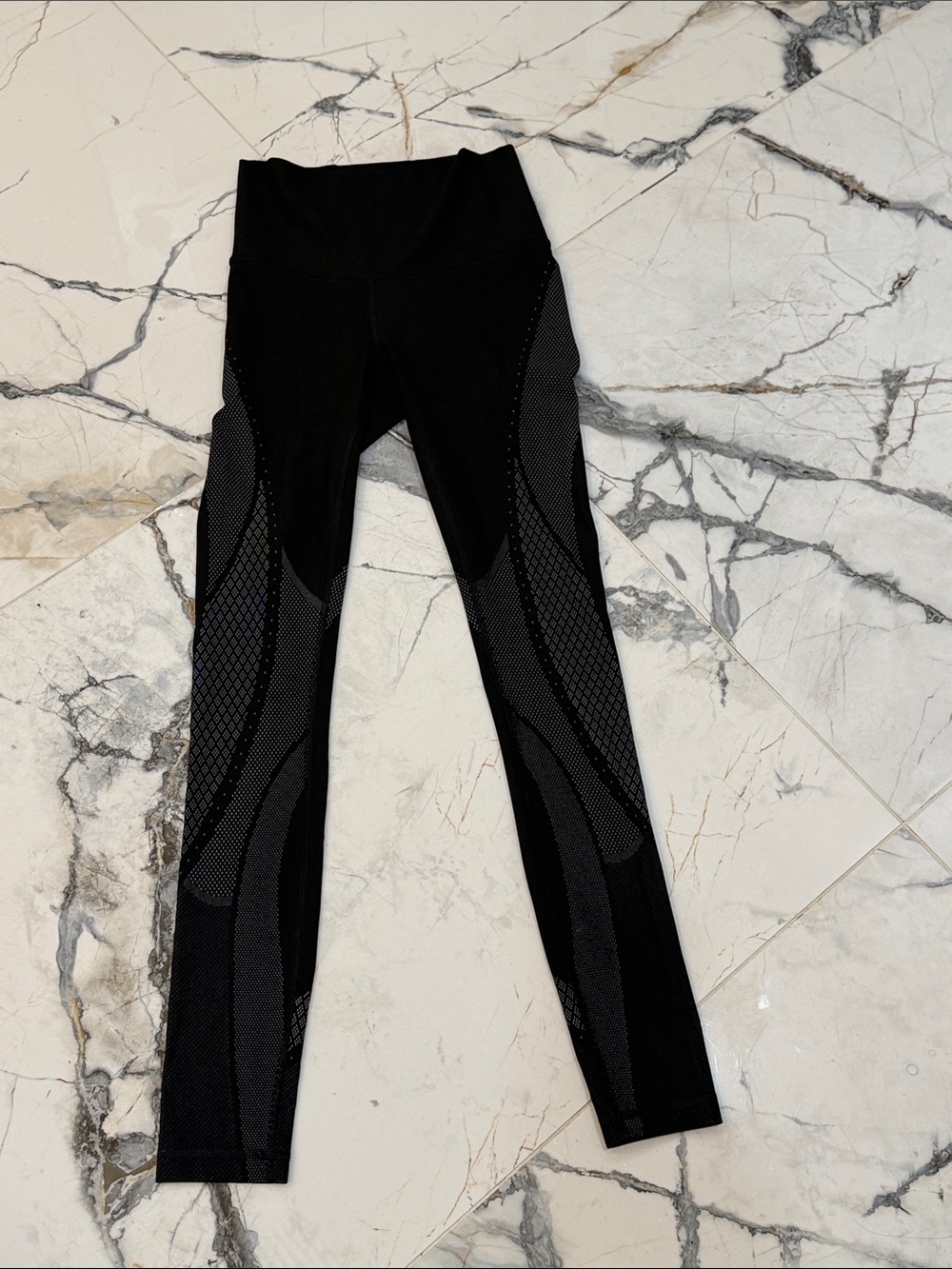Lululemon High-Waist Sculpting Leggings - Black 4